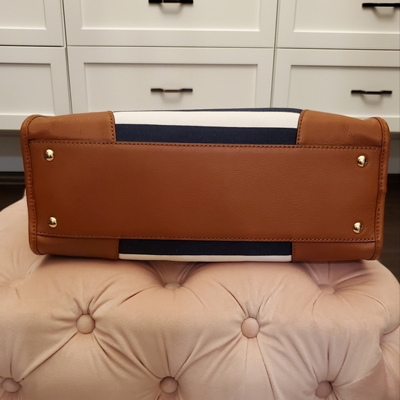 Michael Kors Stripe Shoulder Bag - Picture 4 of 8